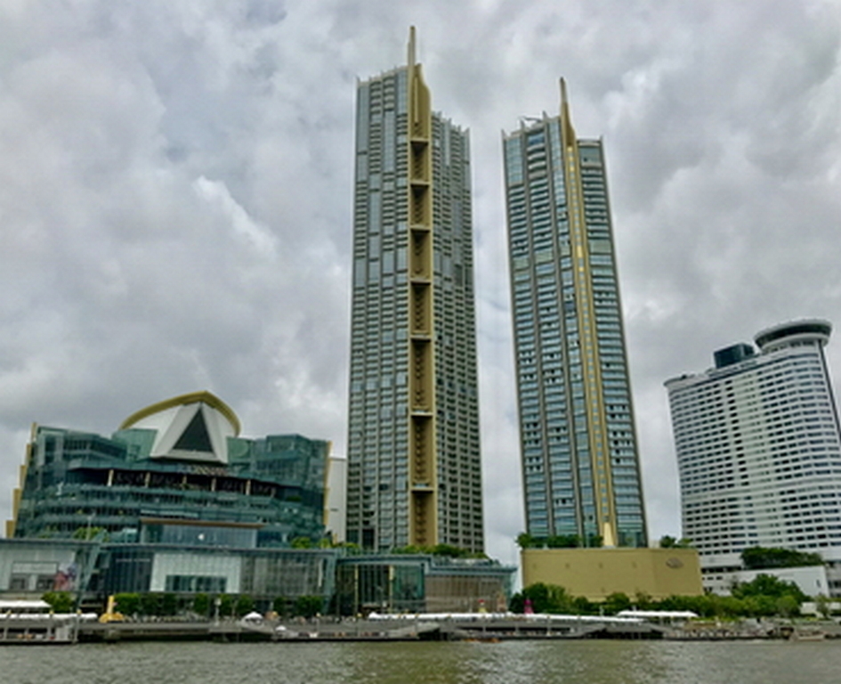 แมกโนเลีย วอเตอร์ฟร้อนท์ เรสซิเด้นท์ ไอคอน สยาม | เดอะ พลันจ์ วิลล่า