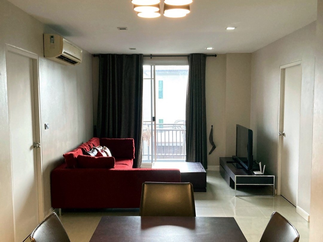 Sathorn Plus by the garden