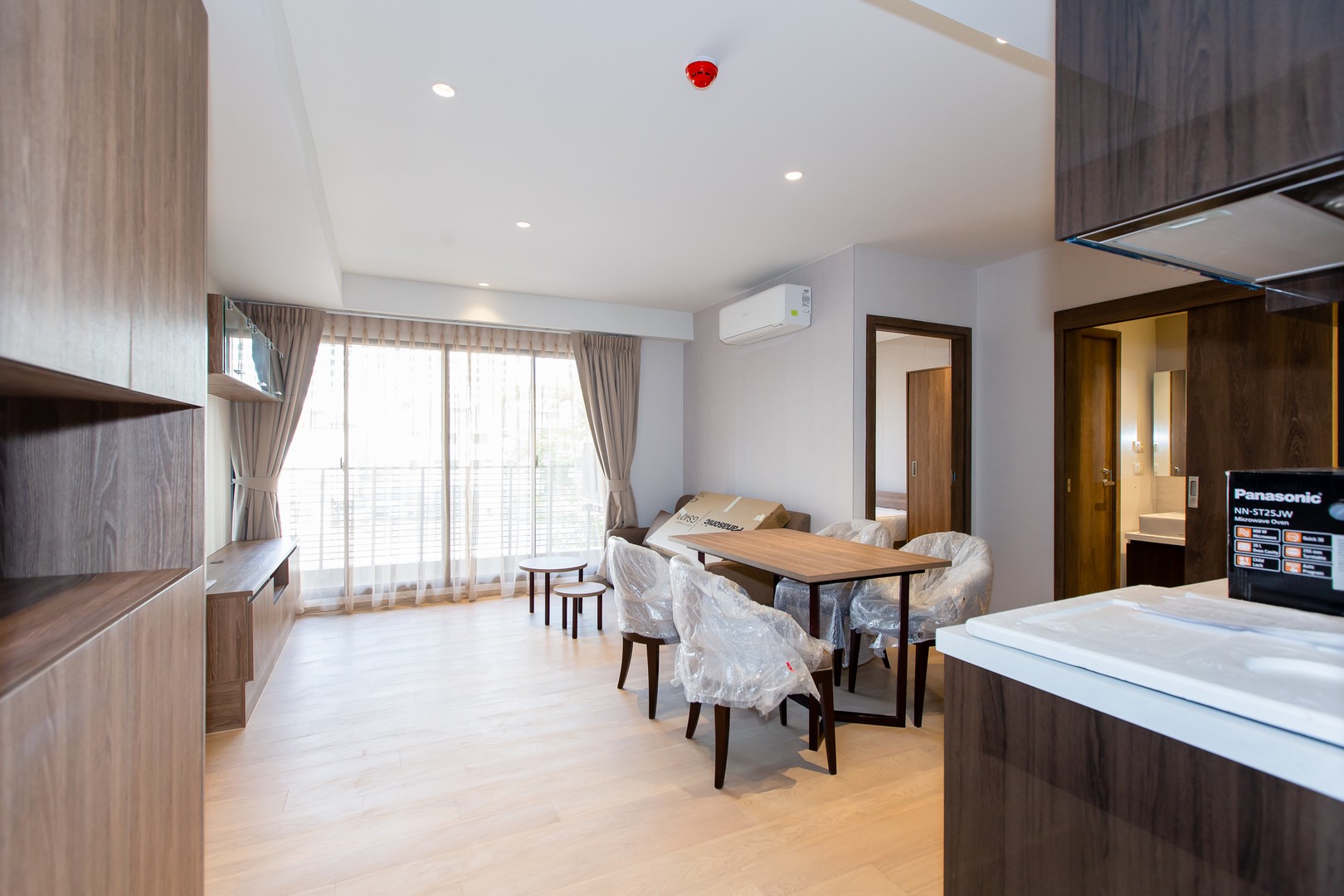 Runesu Thonglor 5