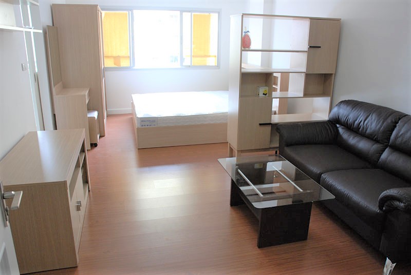 Condo One X Sathorn Naratiwas