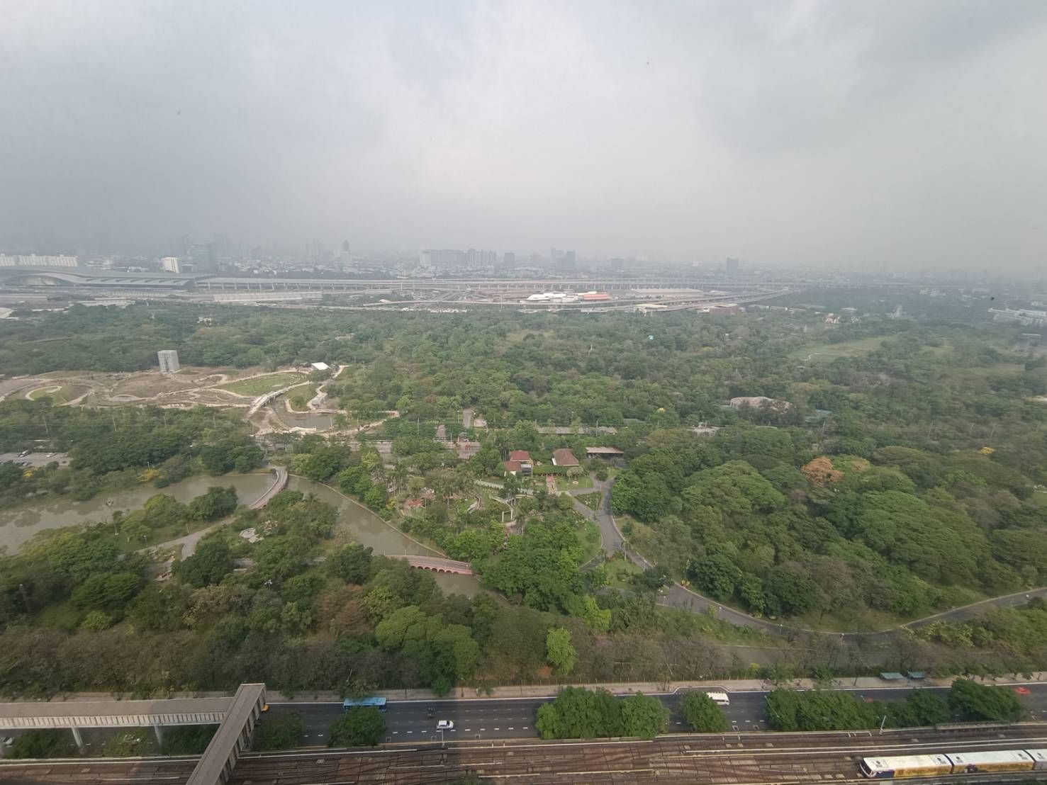 THE LINE JATUJAK - MOCHIT