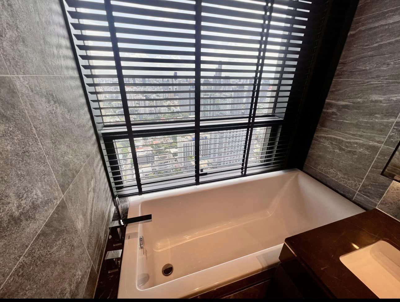 THE ESSE SUKHUMVIT 36