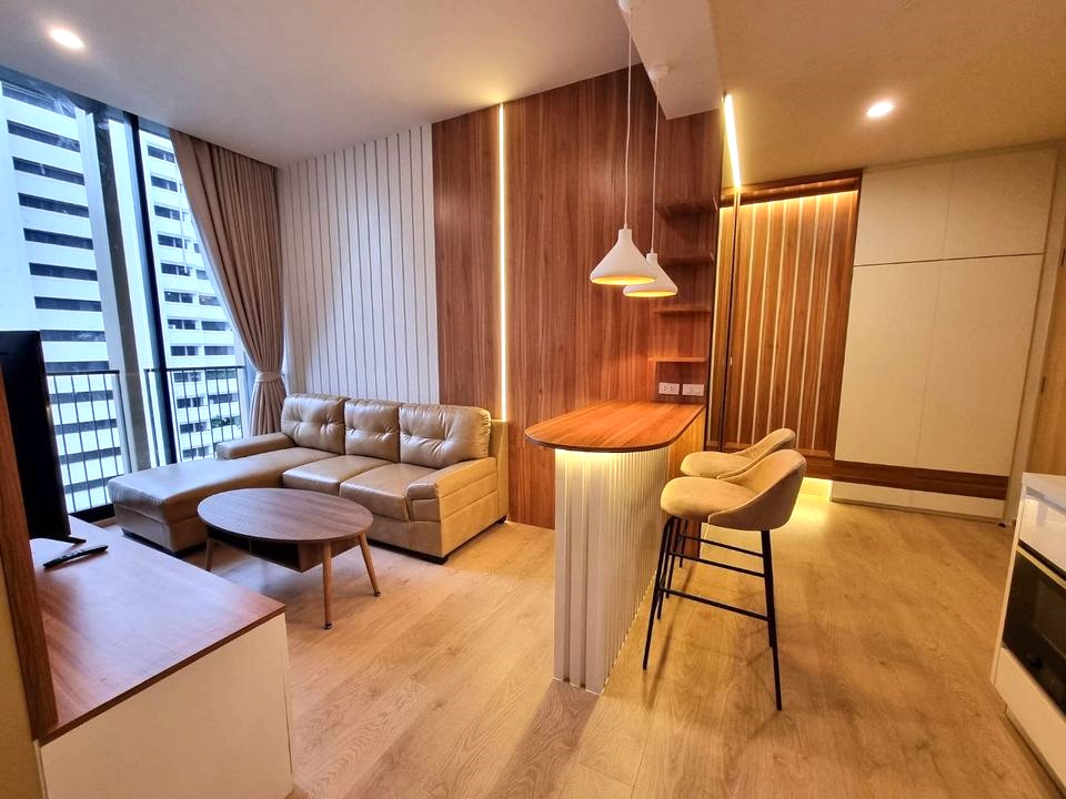 โนเบิล บี ไนน์ทีน