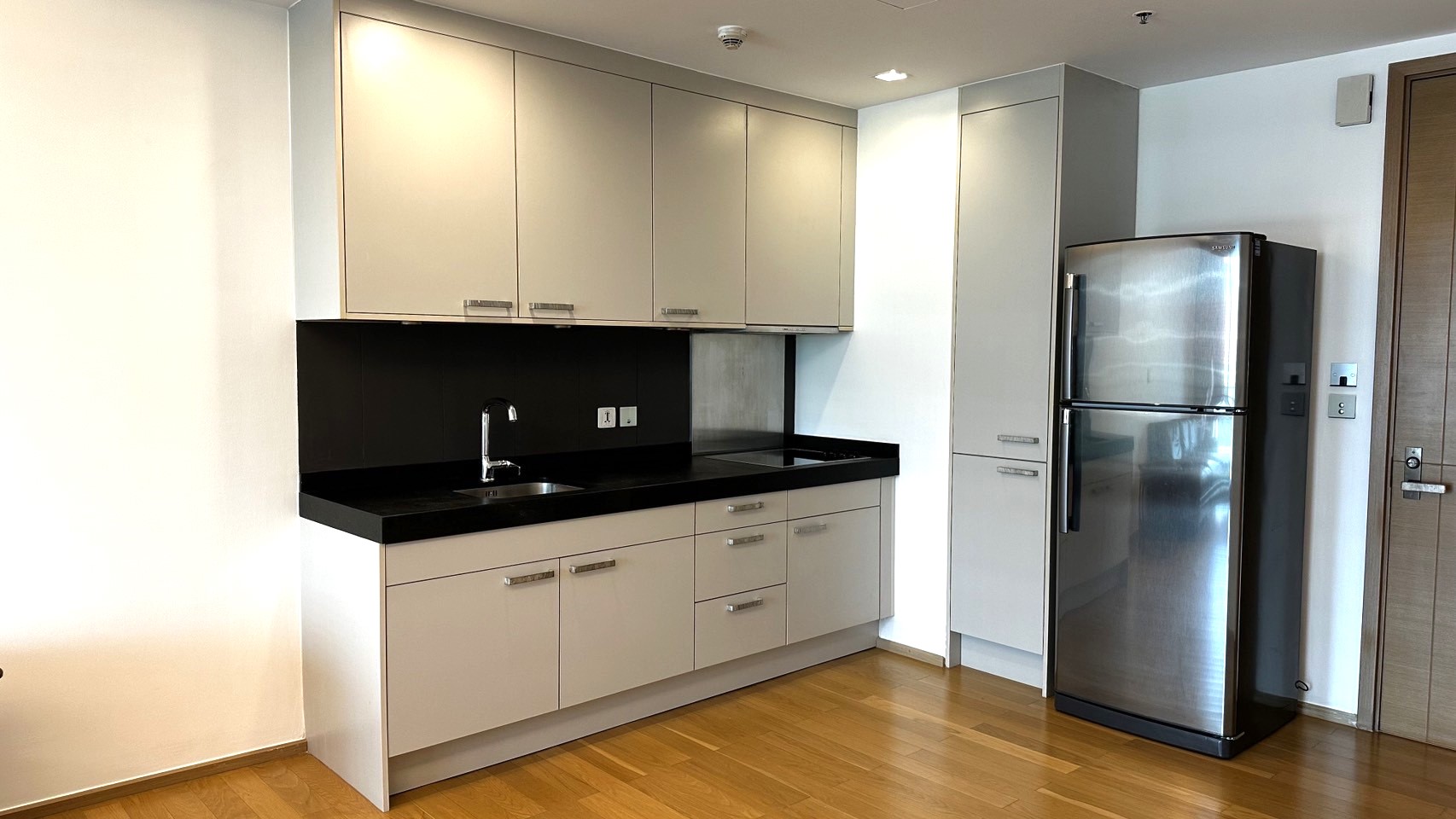 Sub image