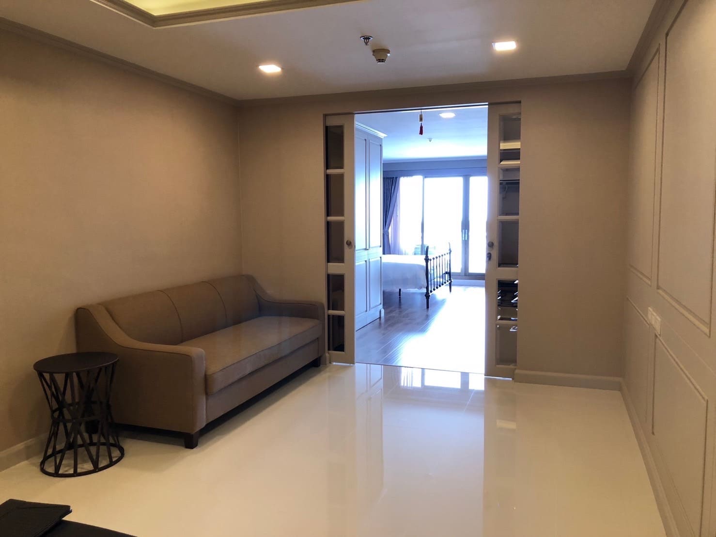 สเตท ทาวเวอร์