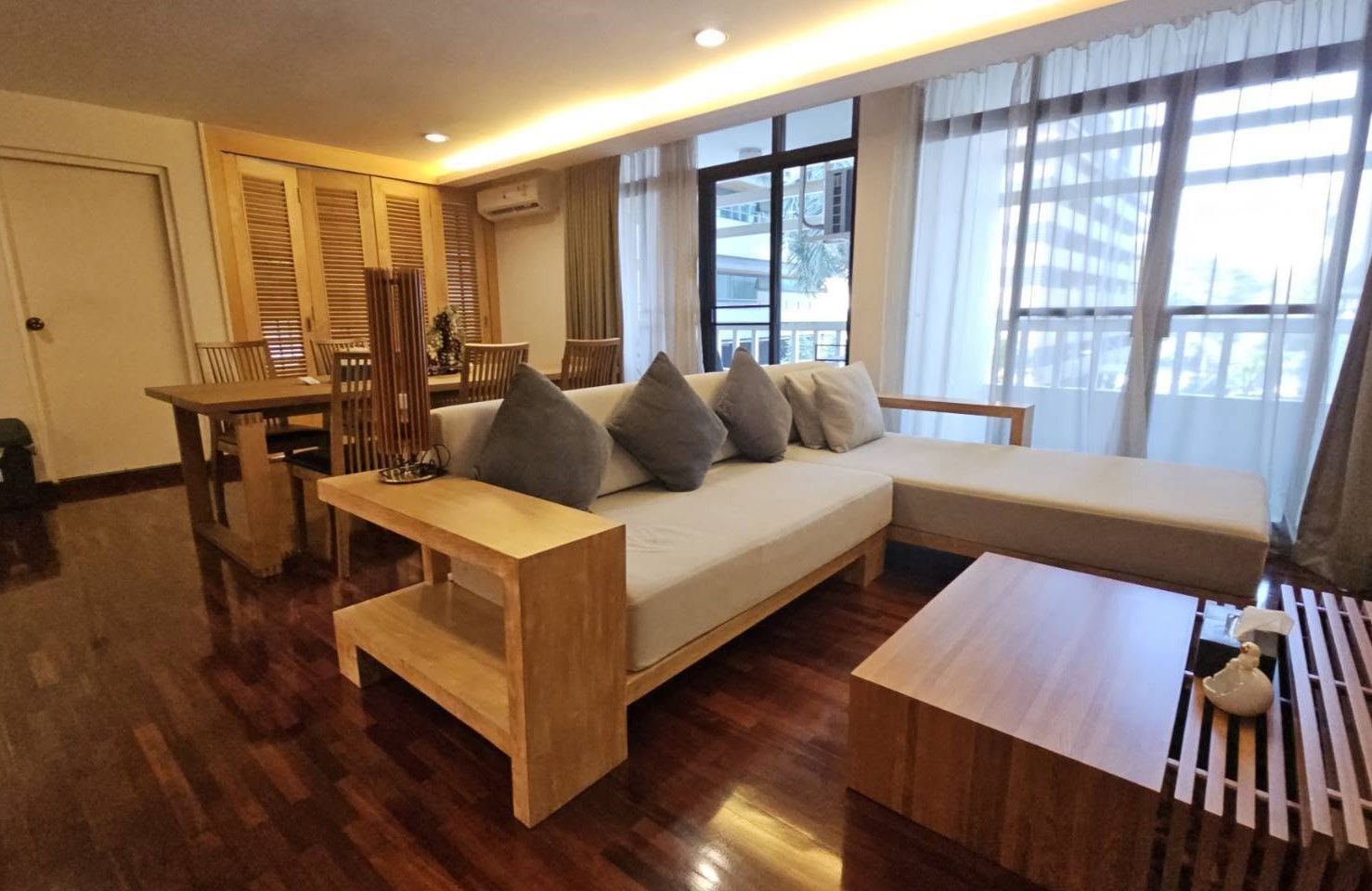 บ้านจันทน์