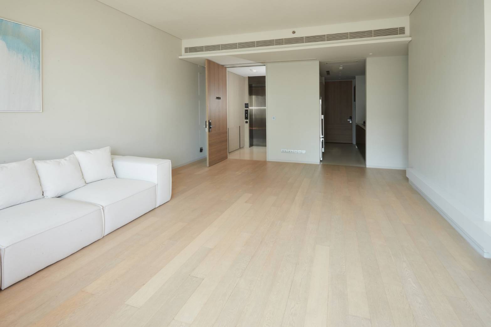 เทลลา ทองหล่อ