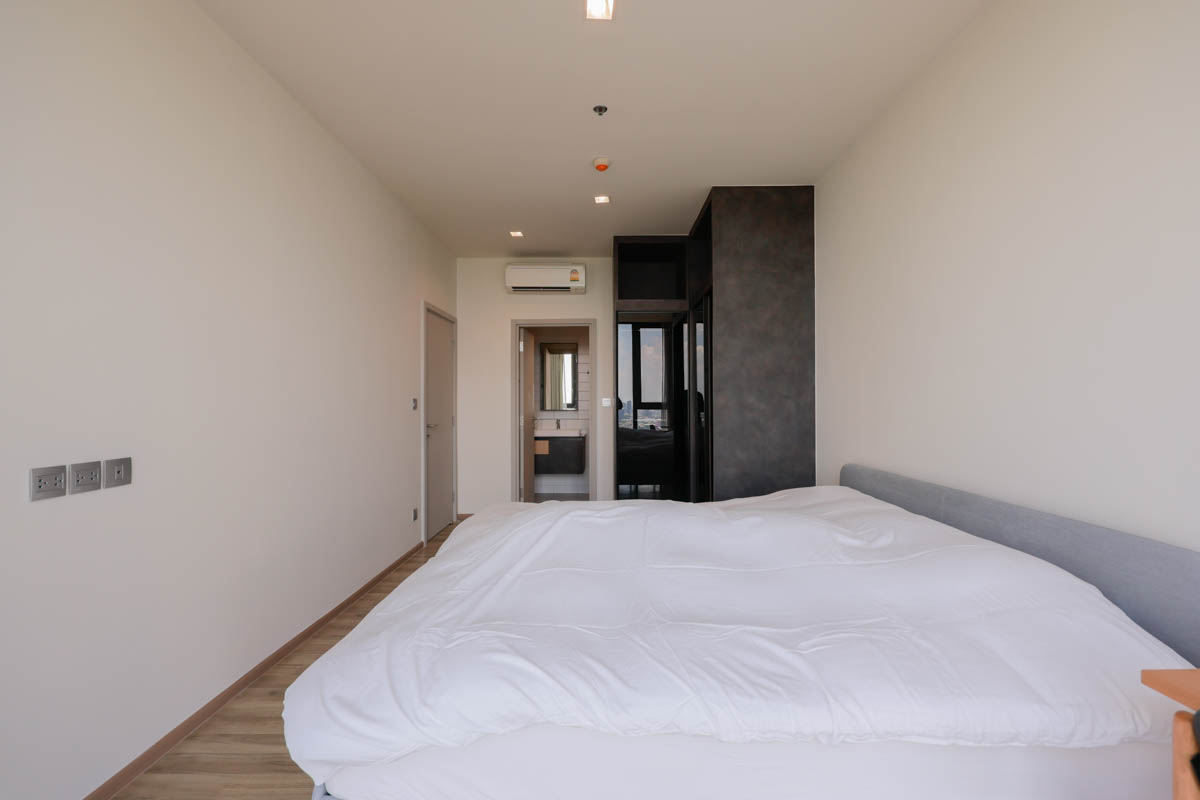THE LINE JATUJAK - MOCHIT