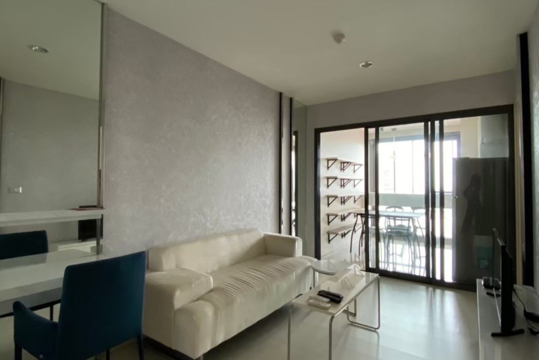 ริทึ่ม สุขุมวิท 42