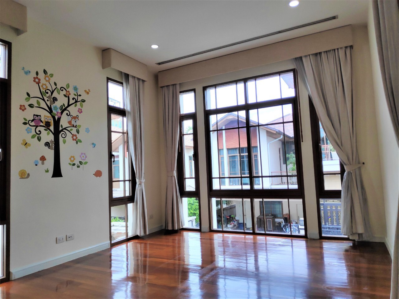 Baan Sansiri Sukhumvit 67