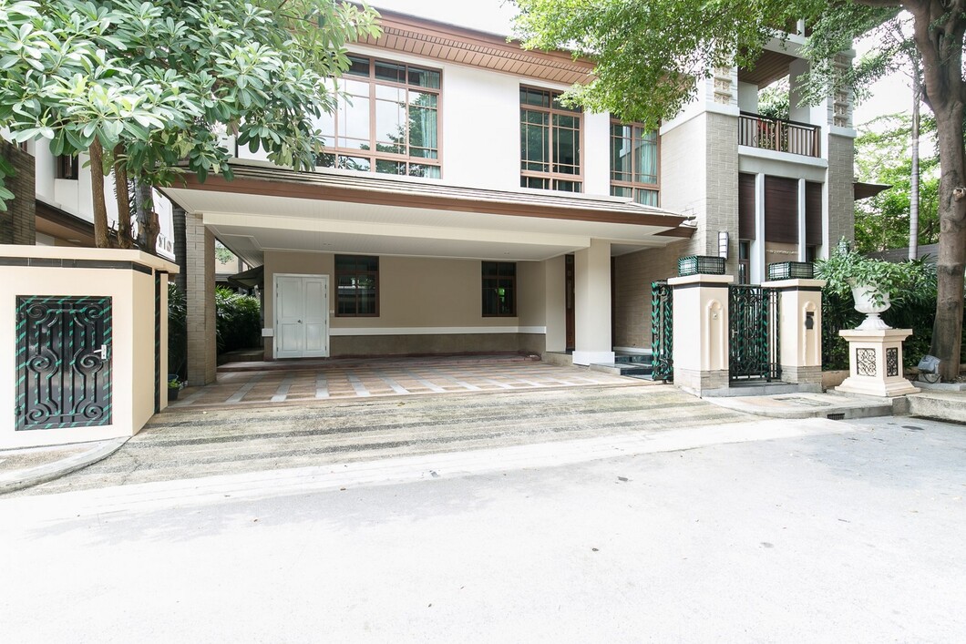 Baan Sansiri Sukhumvit 67
