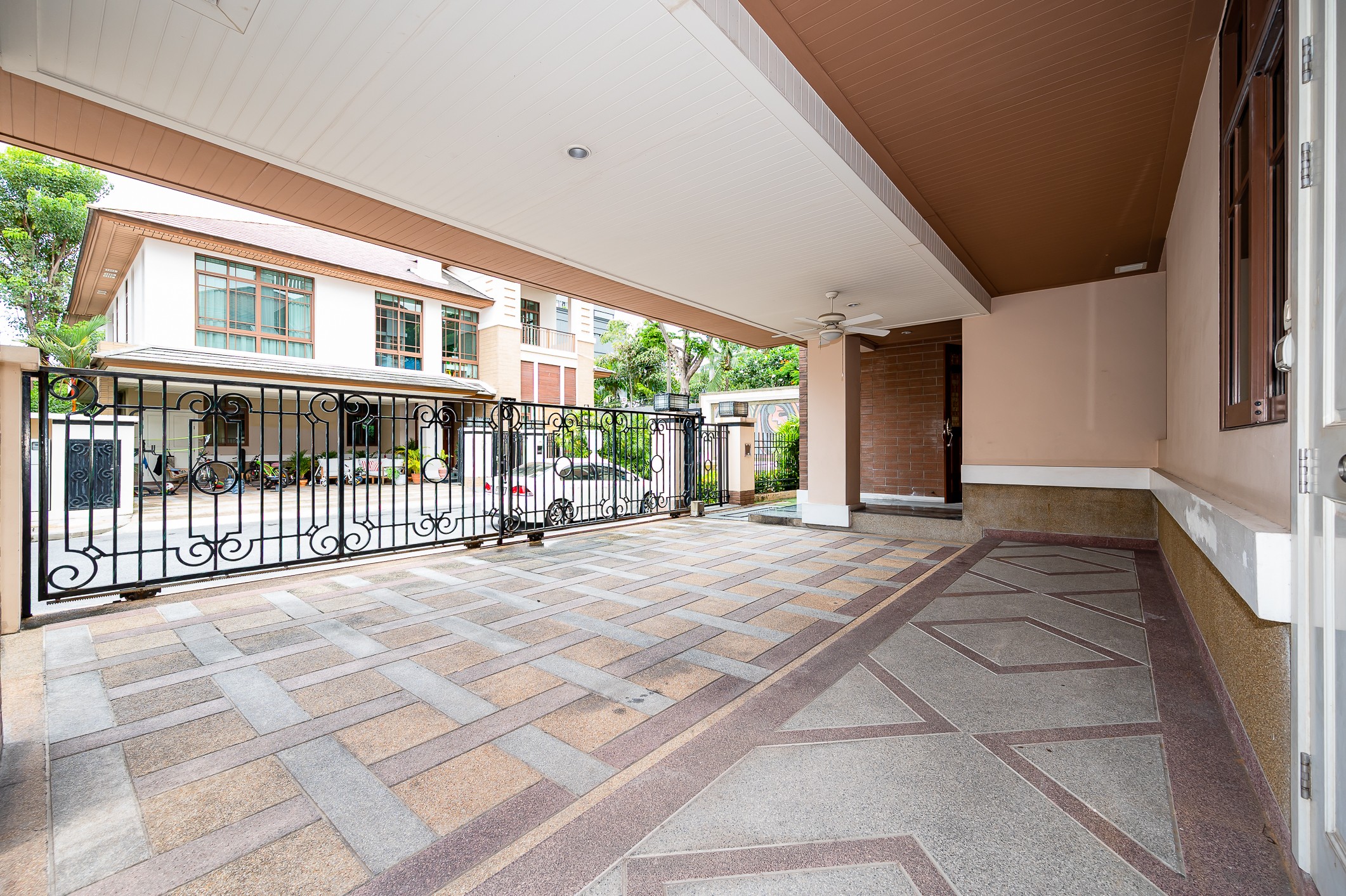 Baan Sansiri Sukhumvit 67