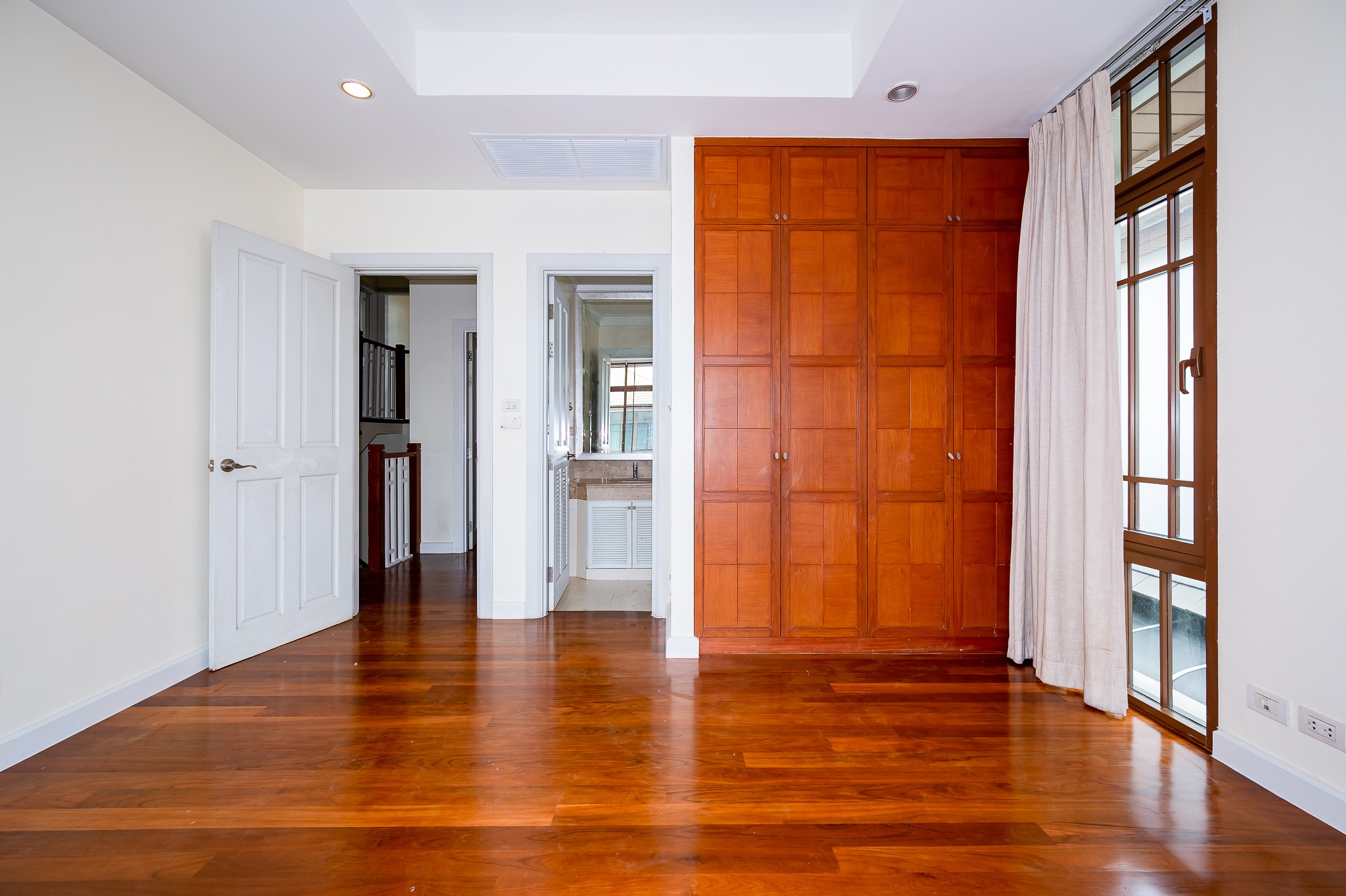 Baan Sansiri Sukhumvit 67