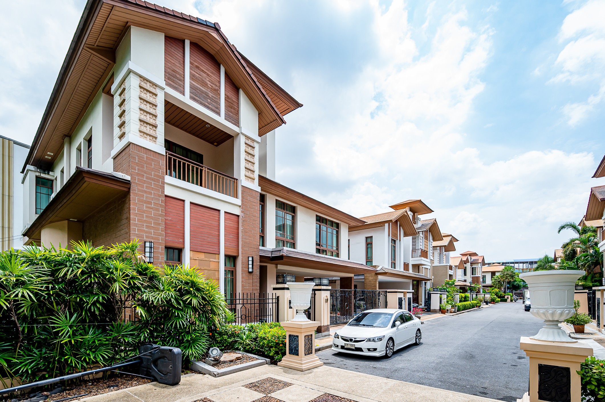 Baan Sansiri Sukhumvit 67