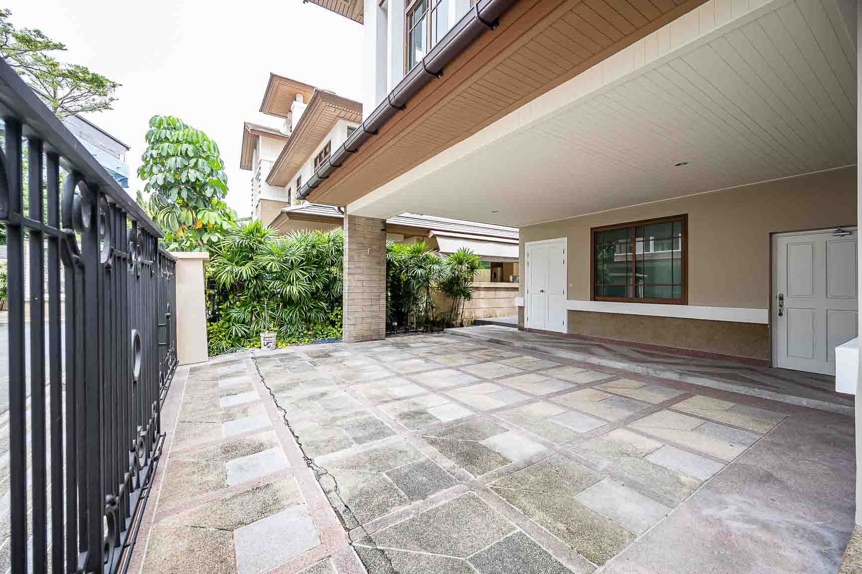 Baan Sansiri Sukhumvit 67