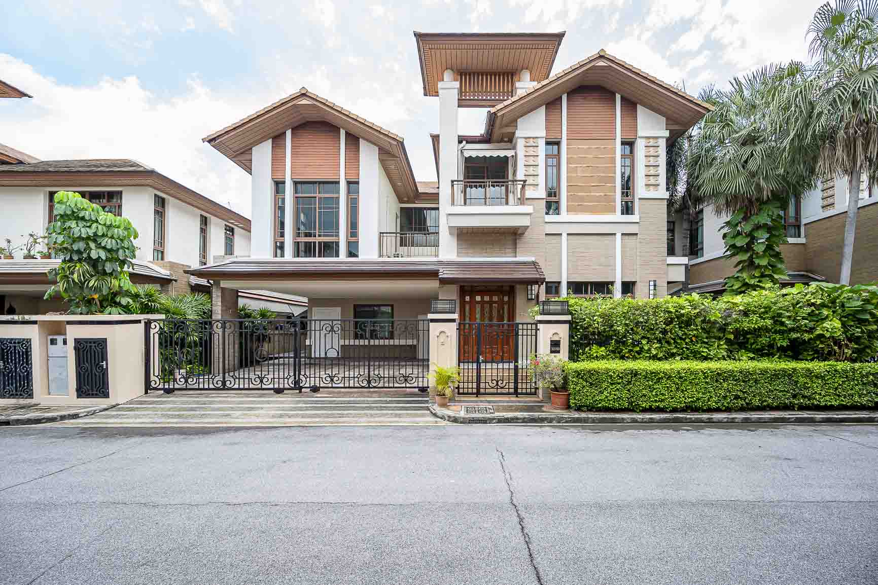 Baan Sansiri Sukhumvit 67