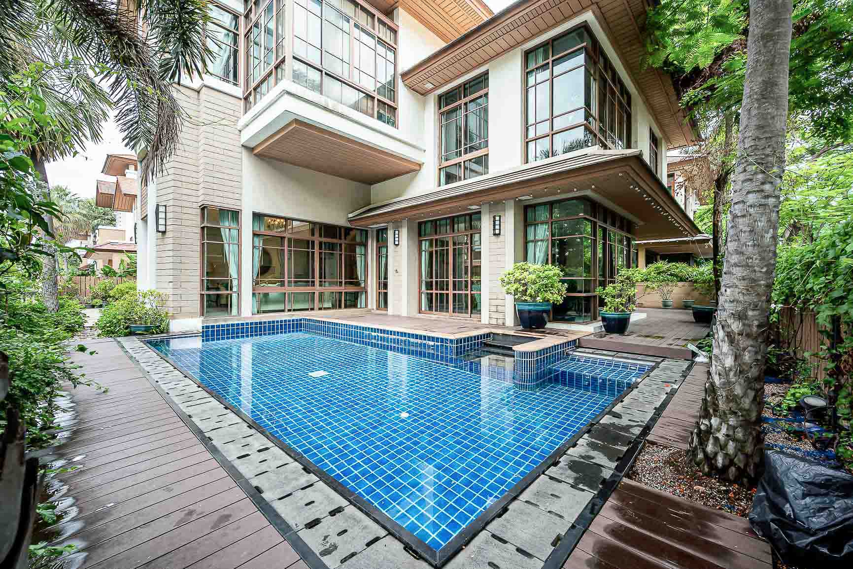 Baan Sansiri Sukhumvit 67