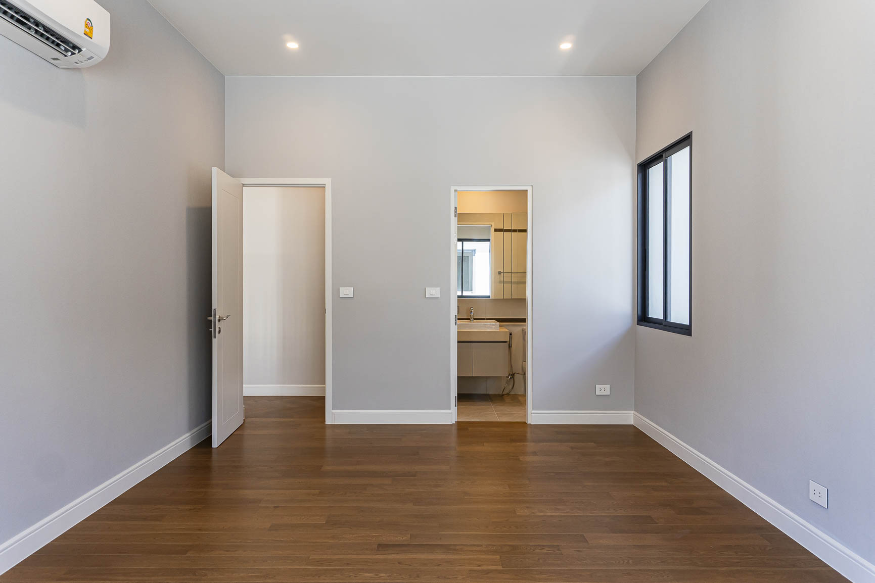 นาราสิริ กรุงเทพกรีฑา