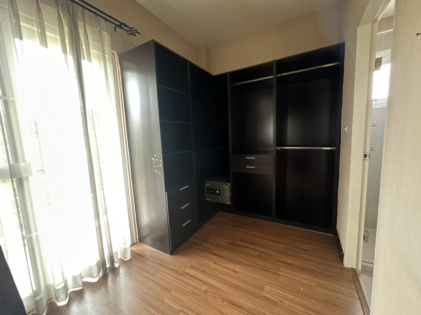 Unit & Project Photos 4