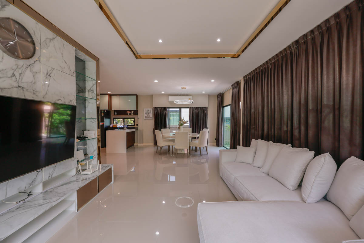 Setthasiri Krungthep Kreetha