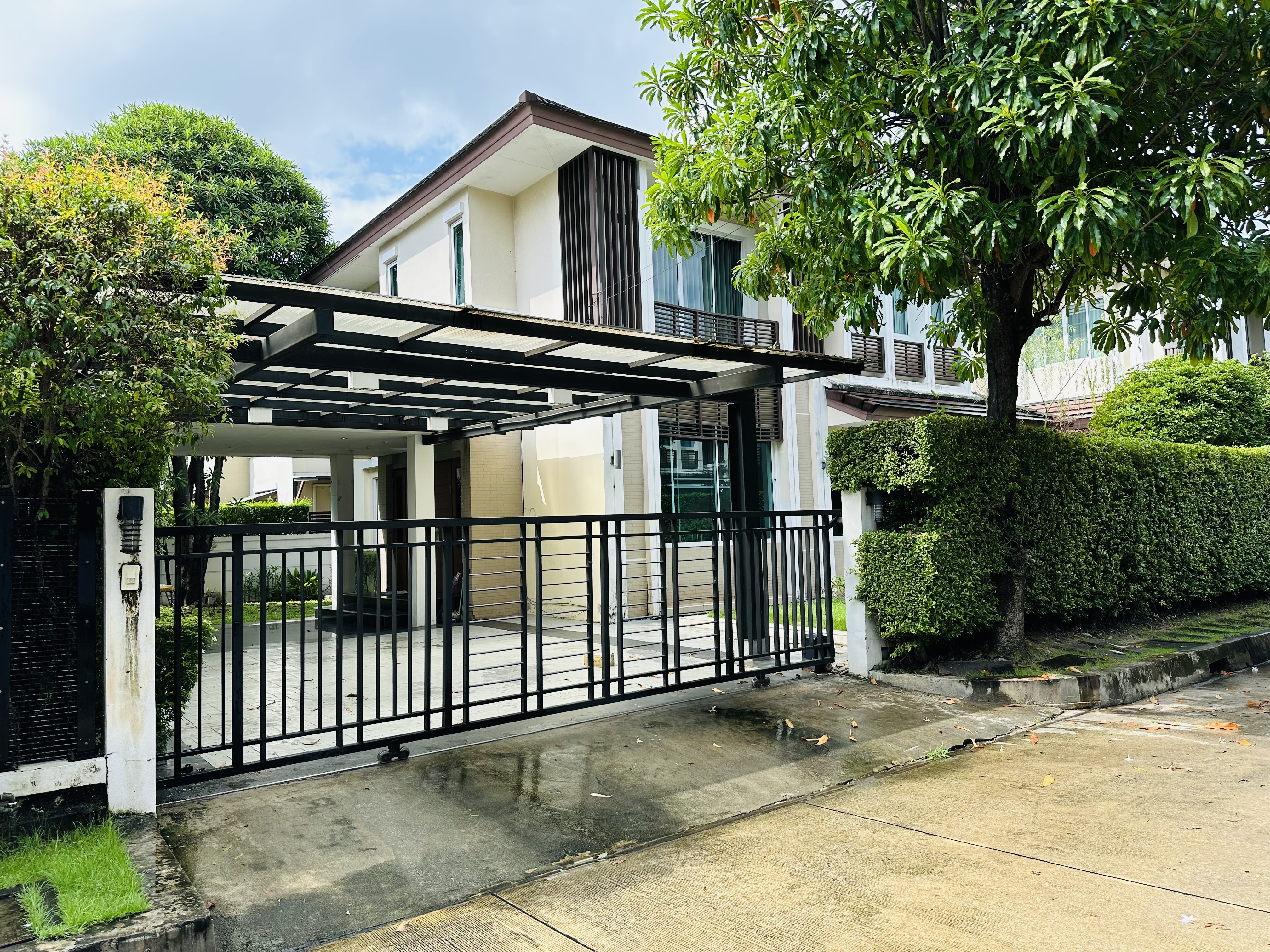 The Centro Onnut-Wongwaen