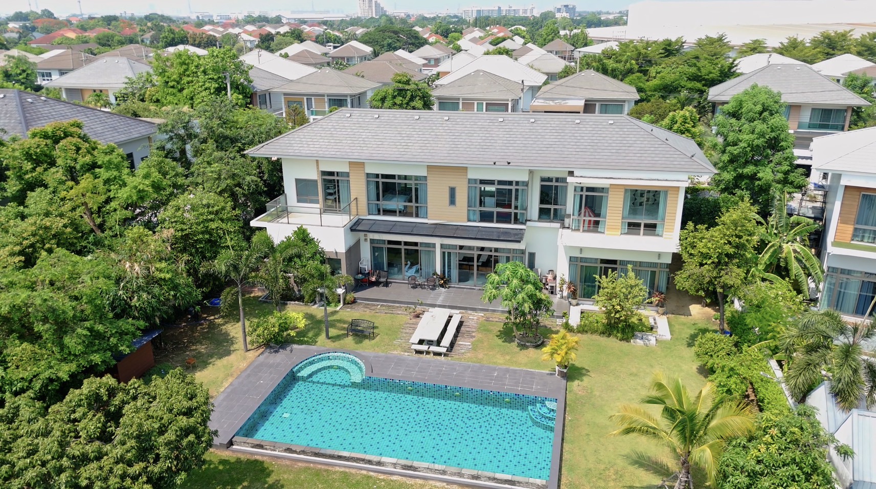 Perfect Masterpiece Lake Side Rangsit