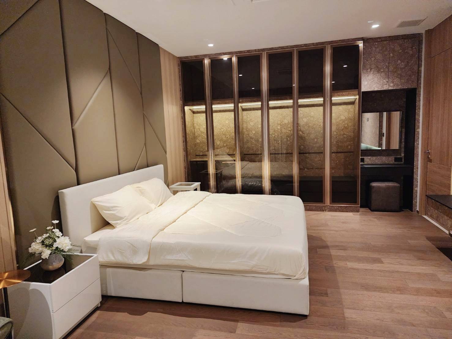Hyde Park Garden Vibhavadi	